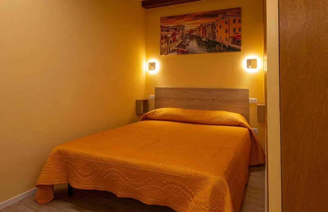 Nina Sweet Home In Venice-1